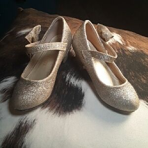 NWOT Girls Sz 10 Libuam Gold Gorgeous Blingy Heels Beautiful